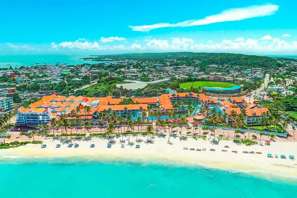 Hotel Decameron Isleño
