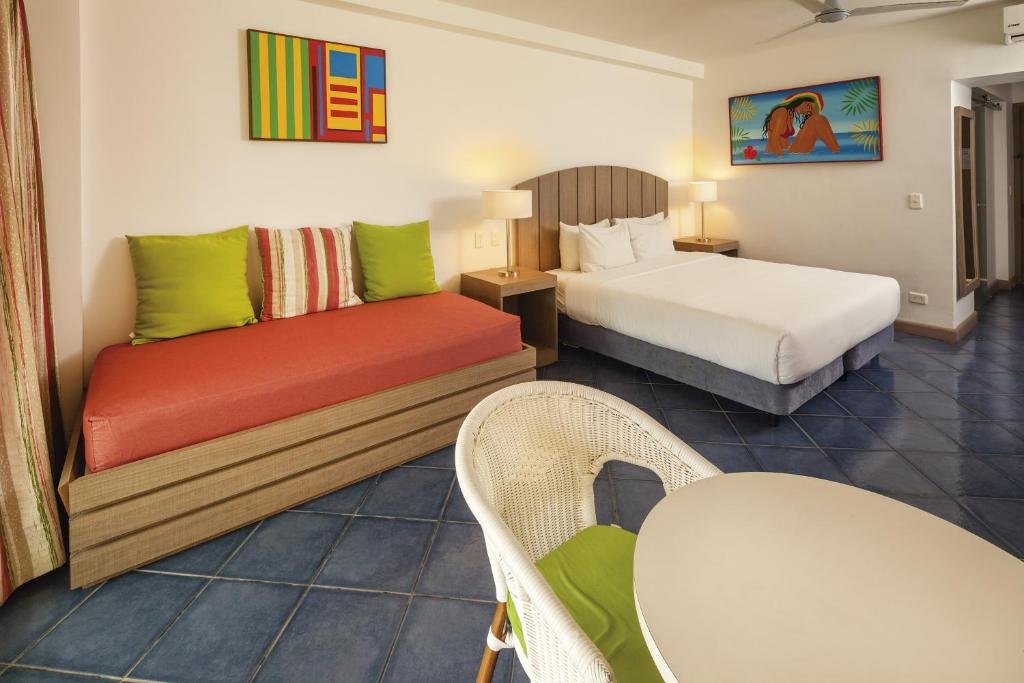 Decameron Isleño